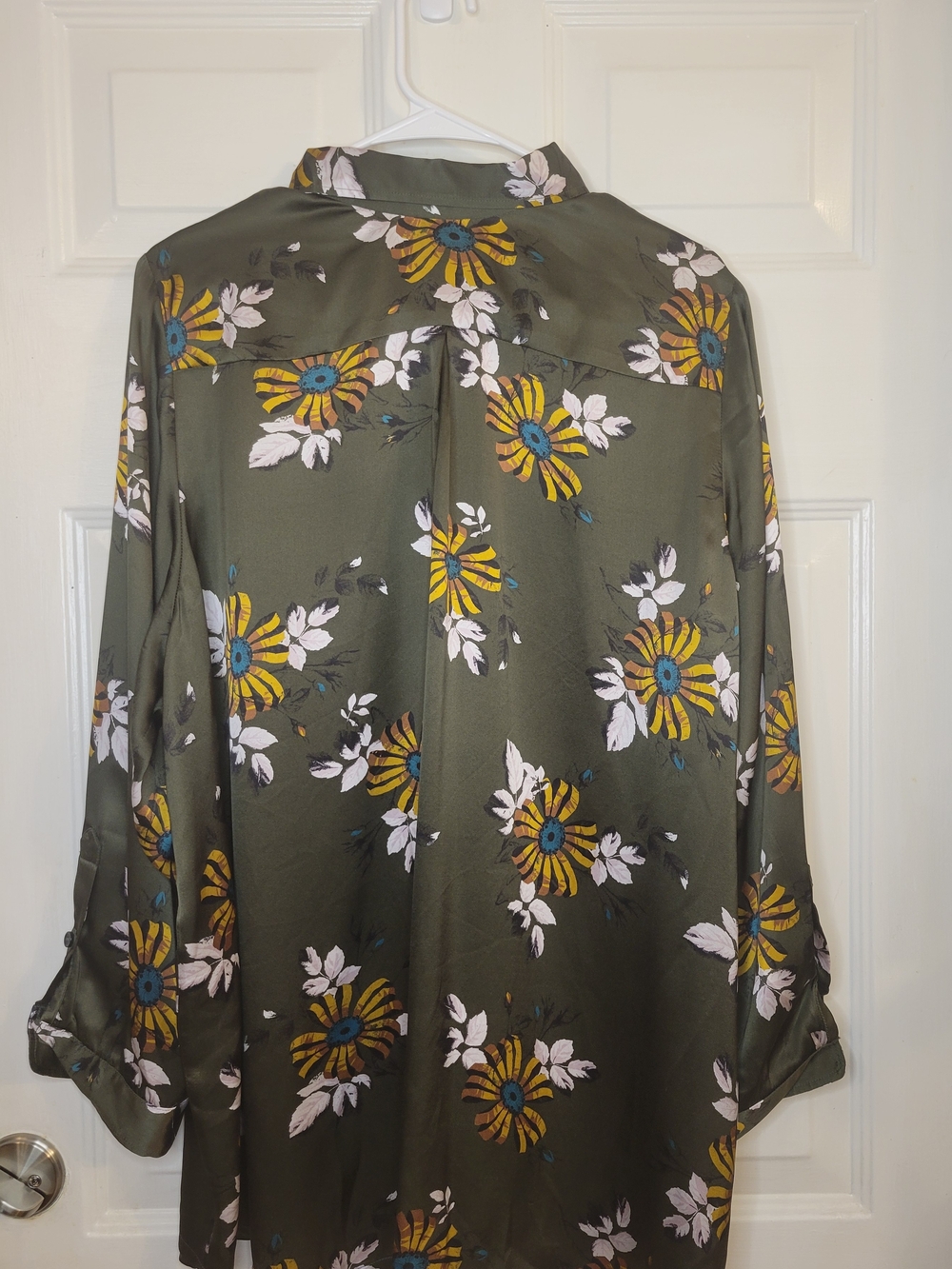 Eleanor Leftwich 100% Silk Olive Floral Button-Up Shirt Women's Lightweight Top. - Picture 3 of 7